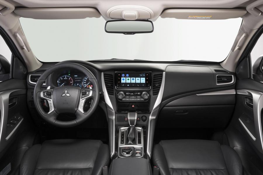 Торпедо Mitsubishi Pajero Sport 2018 года  (LA) (фото 23 из 40)